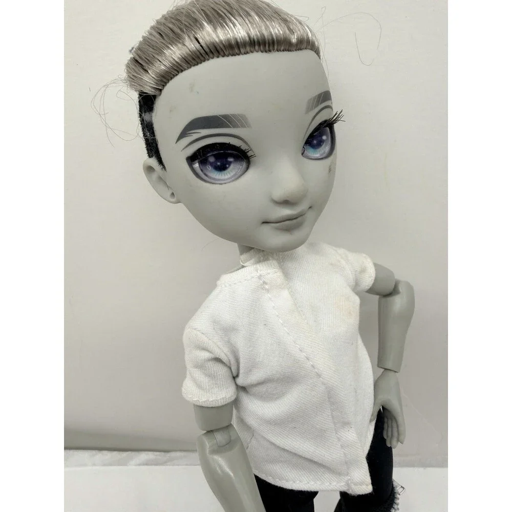 Rainbow High Shadow Series Ash Silverstone Doll Grayscale Boy Fashion Doll